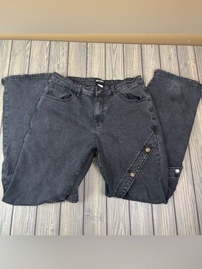 Hot Topic Black Jeans Men's 32 x 32 Button Leg Detail Y2K Emo Streetwear